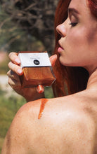Charger l'image dans la galerie, L'Huile Glowing - Natural Beauty